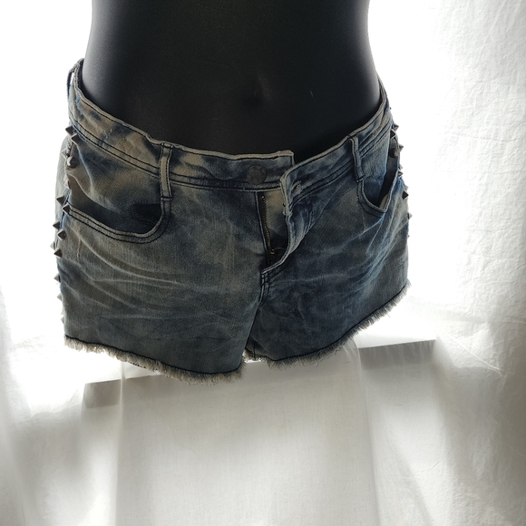 Vanilla Star Jean Shorts - Picture 4 of 7